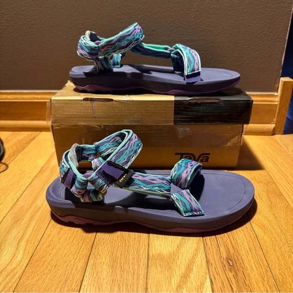 Teva Hurricane Walking Hiking Sandals Size 4 ( Big Girl) - Picture 10 of 14